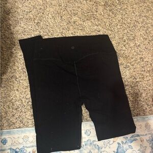 lululemon athletica black leggings size 6. Is see through once stretched out.